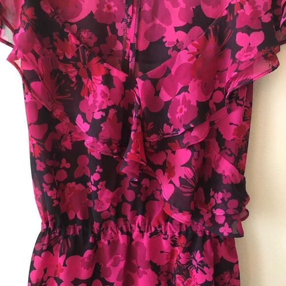 EXPRESS Floral Ruffle Tank Small - Picture 6 of 9